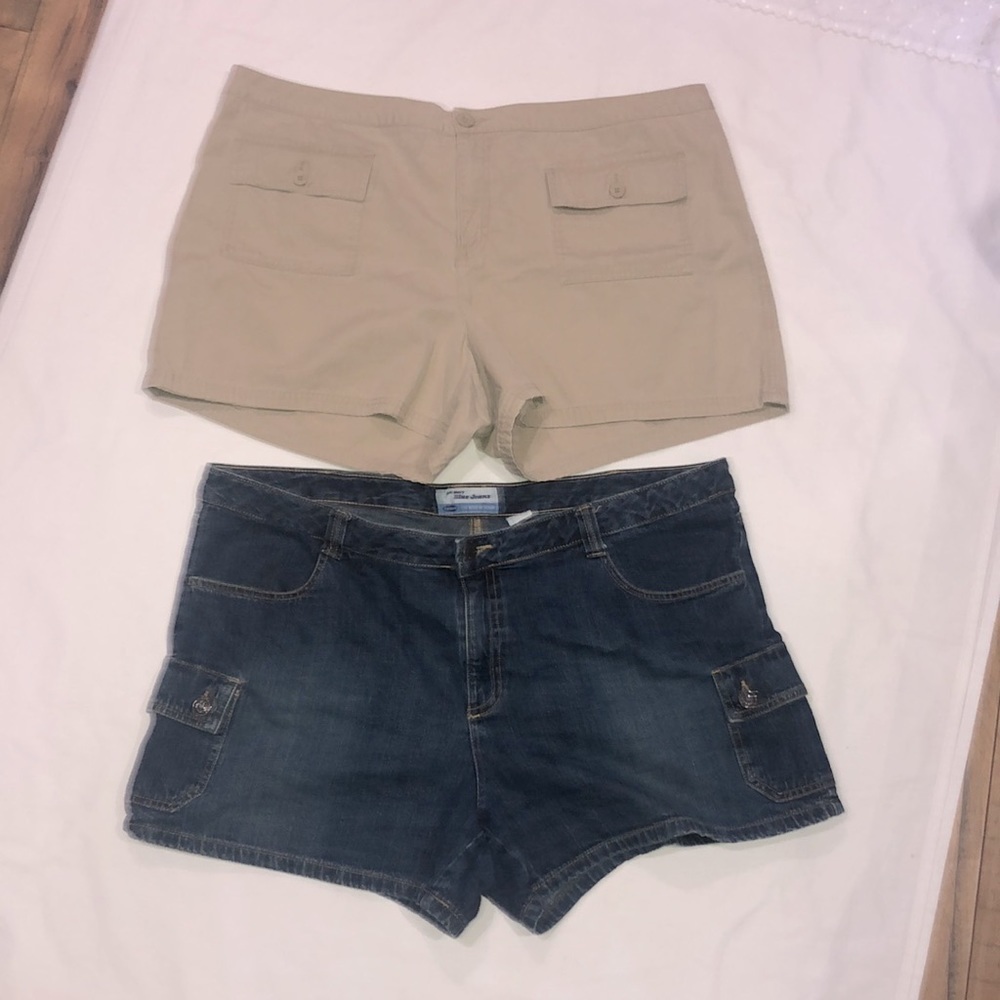 Old Navy Khaki and Jean Shorts Size 20